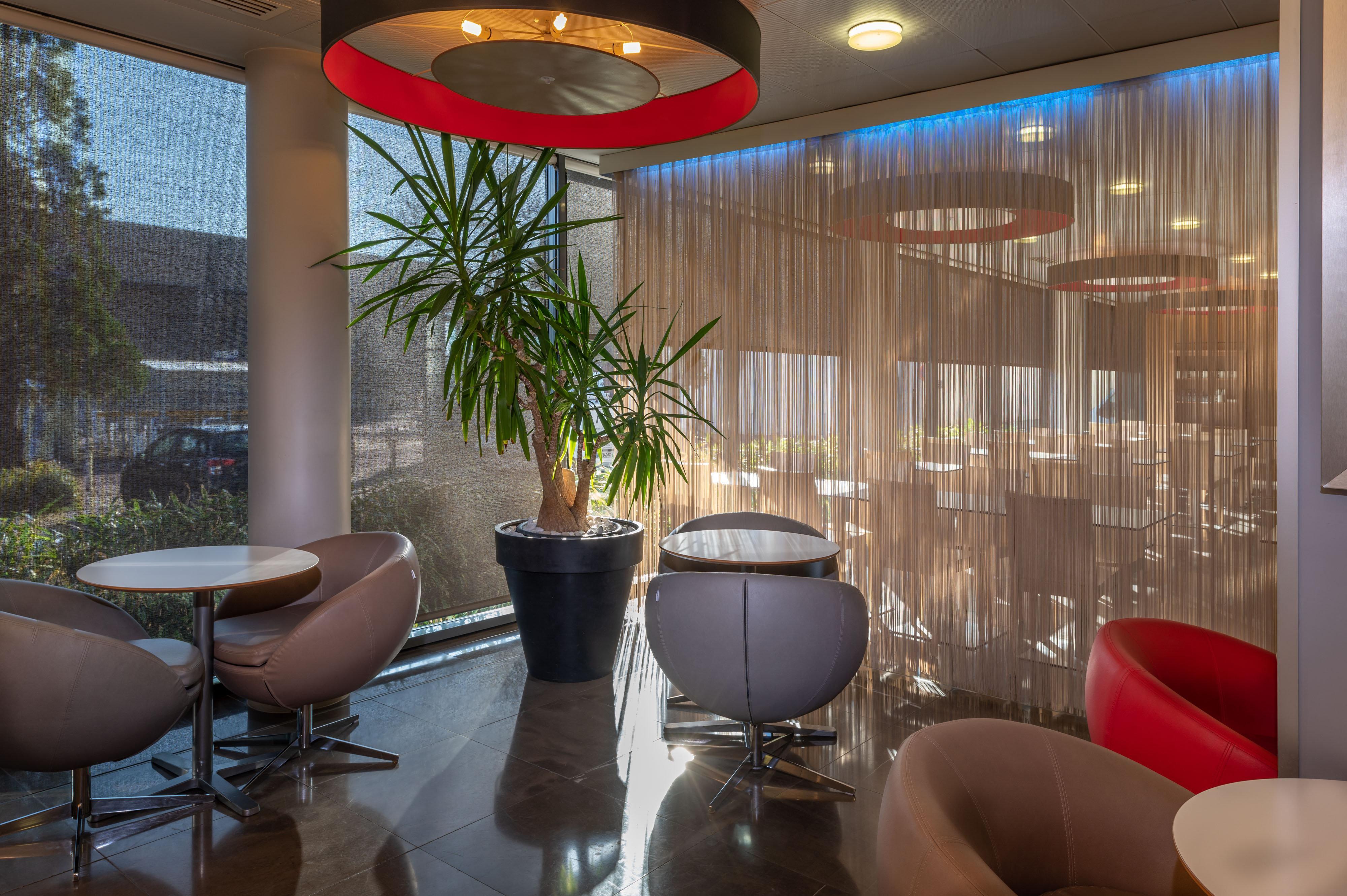 Holiday Inn Express Saint-Nazaire By Ihg Exteriör bild