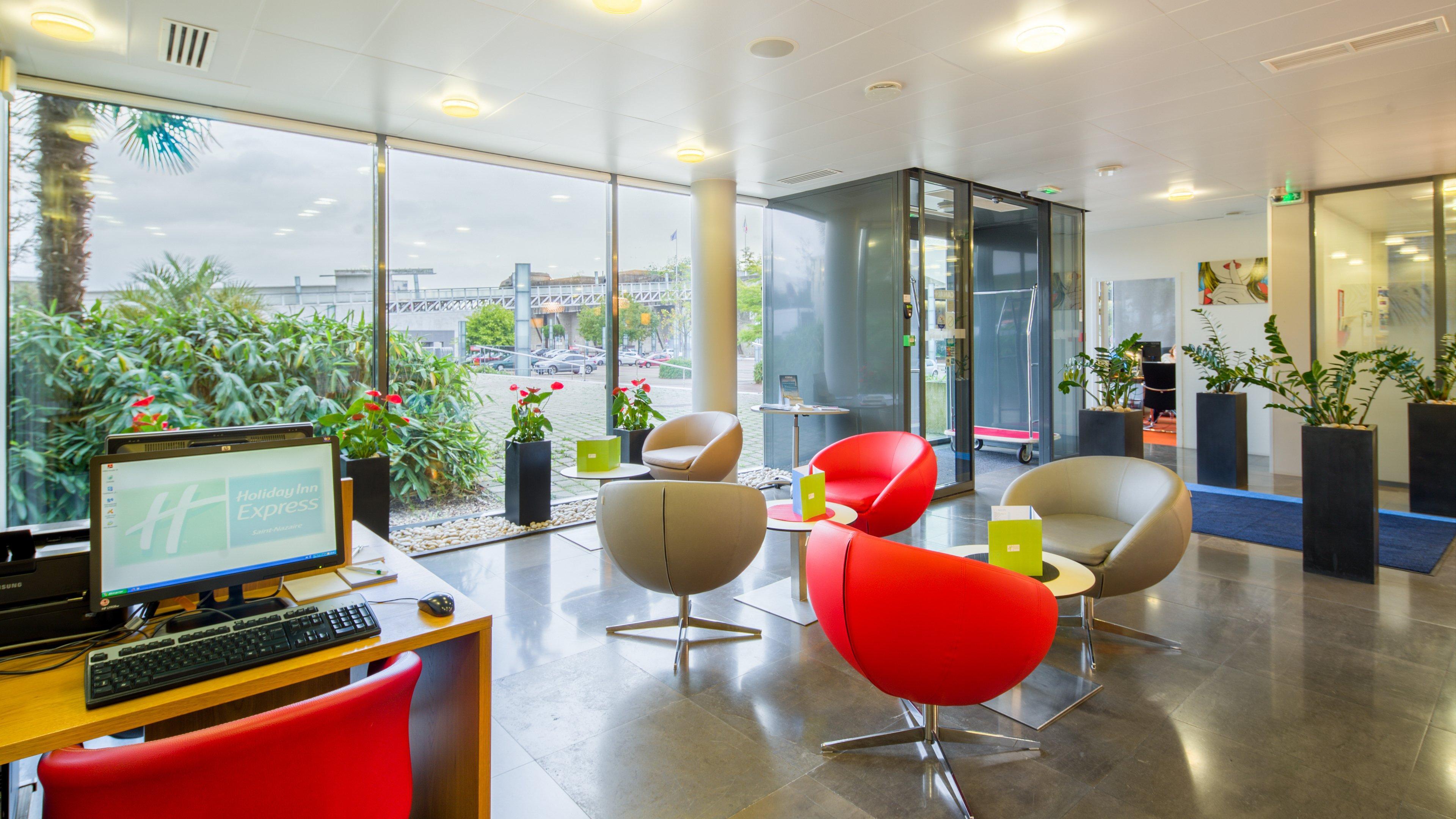 Holiday Inn Express Saint-Nazaire By Ihg Exteriör bild