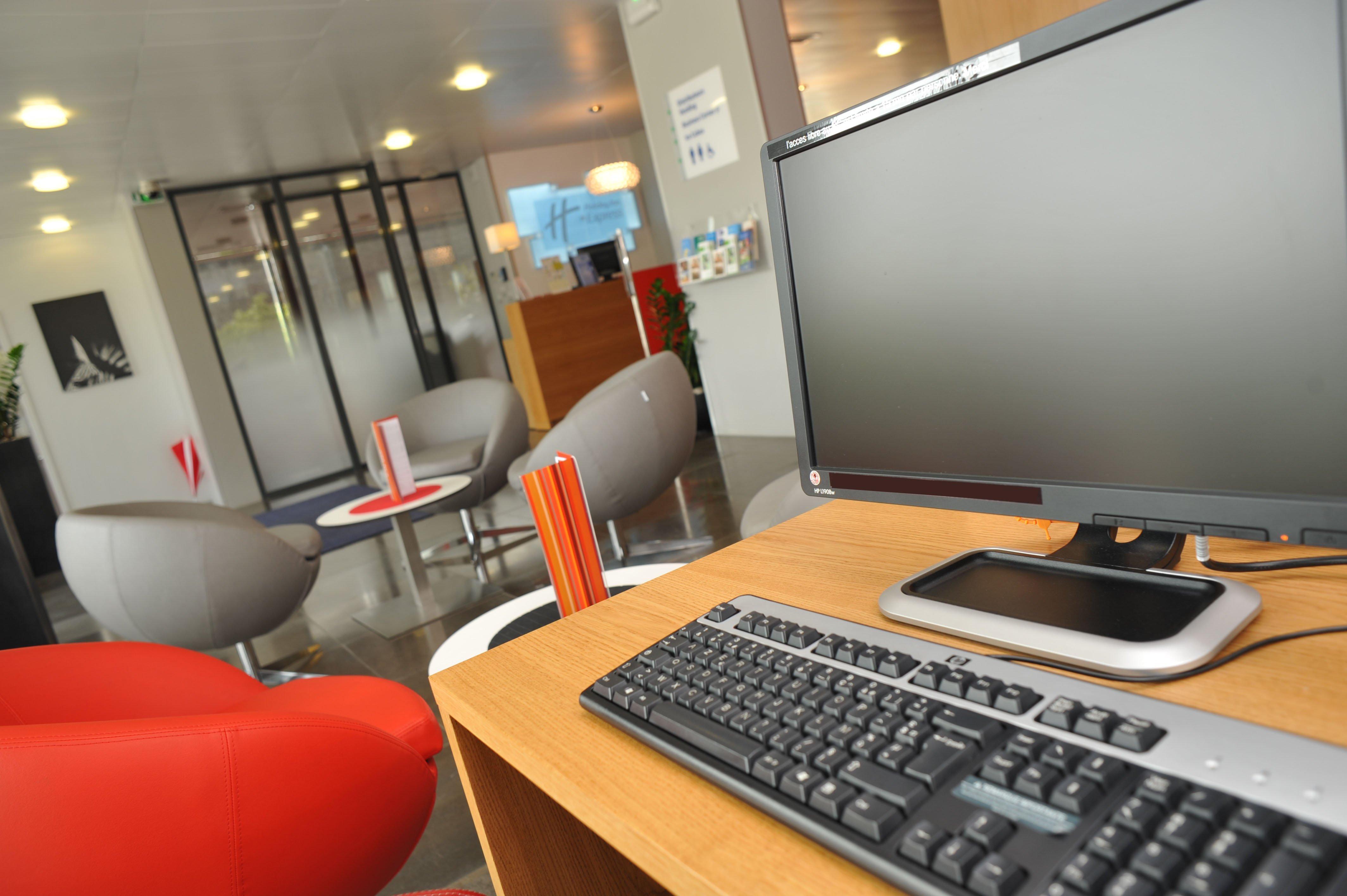Holiday Inn Express Saint-Nazaire By Ihg Exteriör bild
