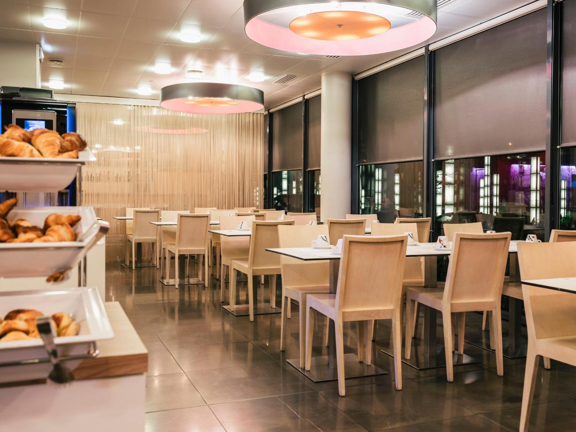 Holiday Inn Express Saint-Nazaire By Ihg Exteriör bild
