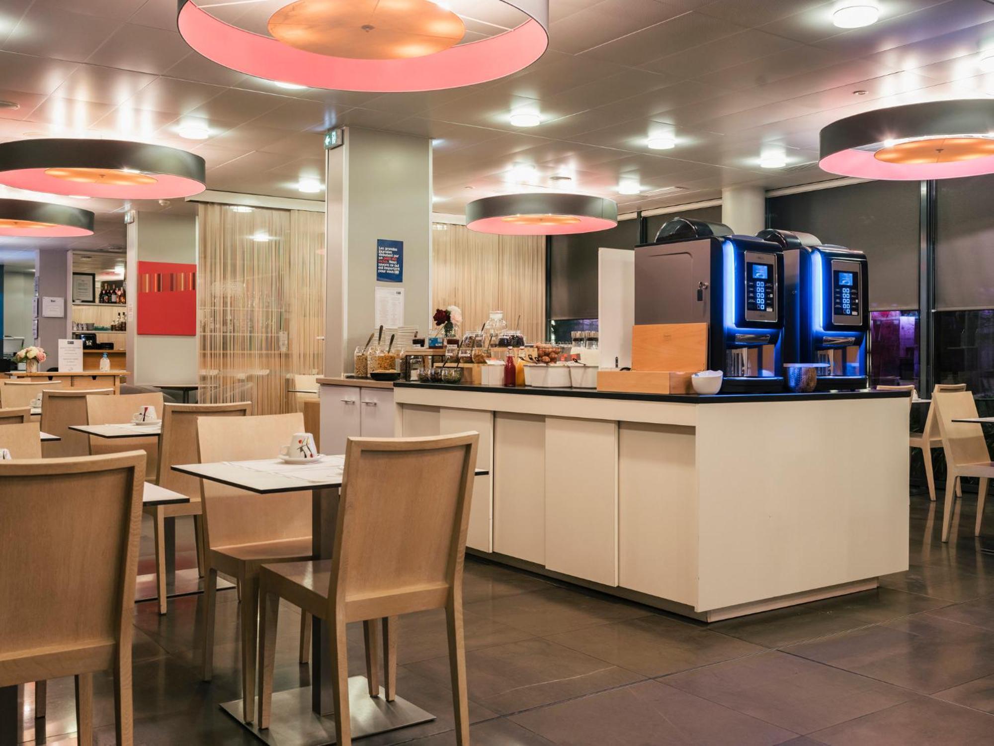 Holiday Inn Express Saint-Nazaire By Ihg Exteriör bild