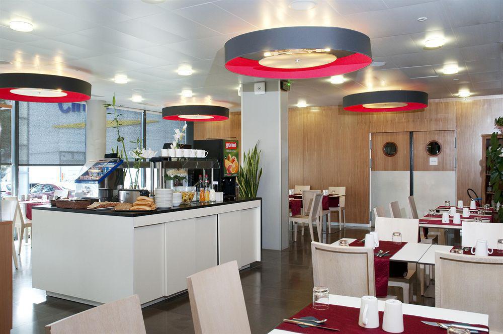 Holiday Inn Express Saint-Nazaire By Ihg Restaurang bild