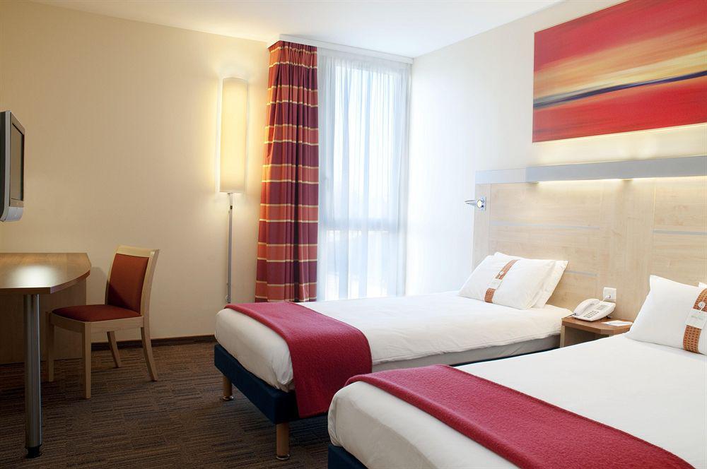 Holiday Inn Express Saint-Nazaire By Ihg Rum bild